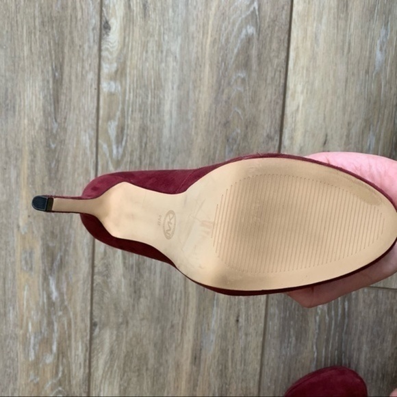 Michael Kors York Suede Pumps - Picture 8 of 8